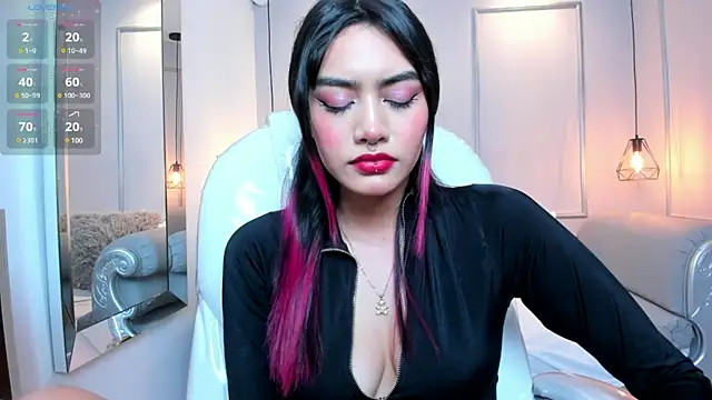 AzuraKindong online show from 02-08-25, 09:25