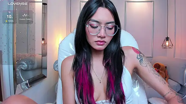 AzuraKindong online show from 09-10-25, 07:25