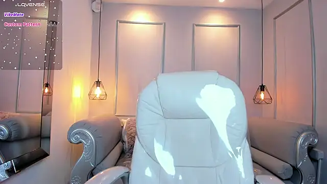 AzuraKindong online show from 10-17-25, 07:05