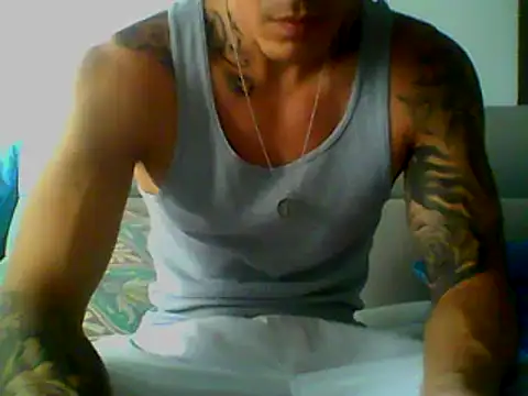 Snapshot of Skater29xx2 chatting on 01-20-25, 09:53 Skater29xx2 online show from 01-20-25, 09:53