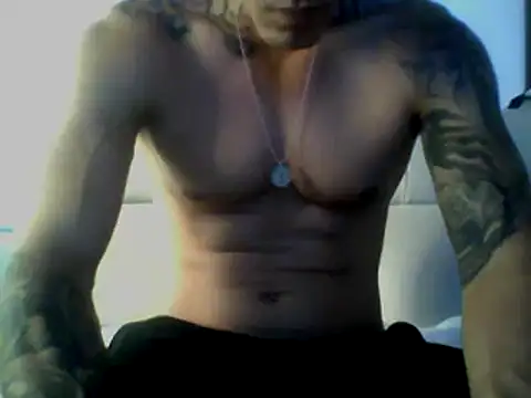 Snapshot of Skater29xx2 chatting on 01-23-25, 10:22 Skater29xx2 online show from 01-23-25, 10:22