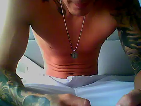 Snapshot of Skater29xx2 chatting on 01-27-25, 05:15 Skater29xx2 online show from 01-27-25, 05:15