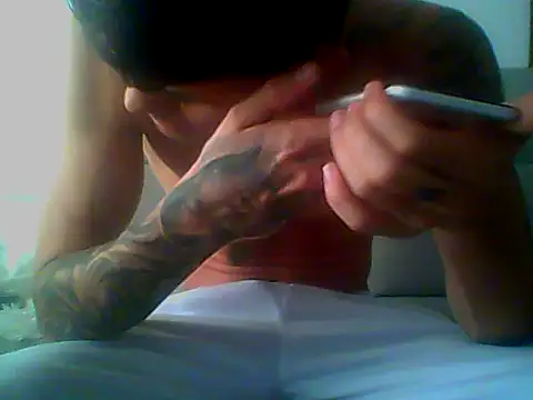 Snapshot of Skater29xx2 chatting on 01-27-25, 08:17 Skater29xx2 online show from 01-27-25, 08:17