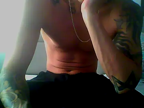 Snapshot of Skater29xx2 chatting on 02-03-25, 04:10 Skater29xx2 online show from 02-03-25, 04:10