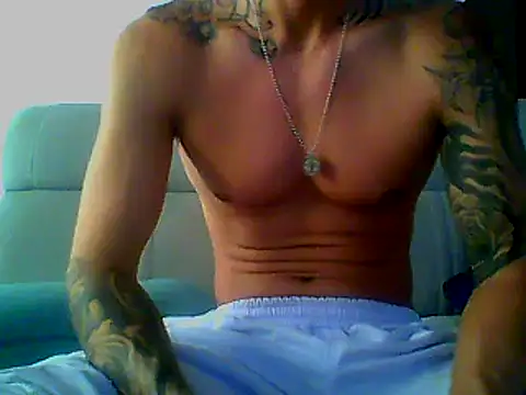 Snapshot of Skater29xx2 chatting on 02-05-25, 03:52 Skater29xx2 online show from 02-05-25, 03:52