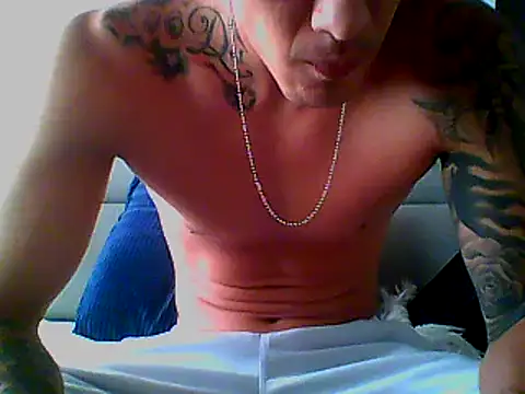 Snapshot of Skater29xx2 chatting on 02-08-25, 07:38 Skater29xx2 online show from 02-08-25, 07:38