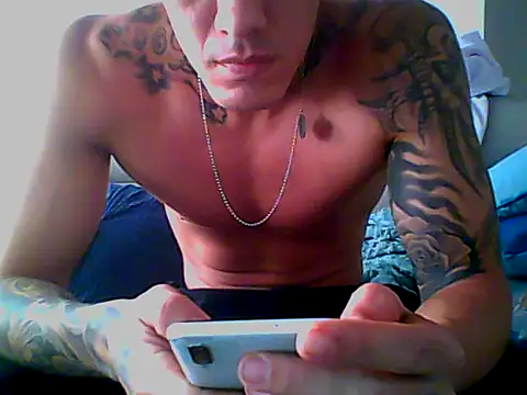 Snapshot of Skater29xx2 chatting on 02-13-25, 06:16 Skater29xx2 online show from 02-13-25, 06:16