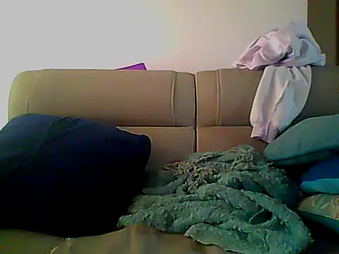 Snapshot of Skater29xx2 chatting on 02-13-25, 09:17 Skater29xx2 online show from 02-13-25, 09:17