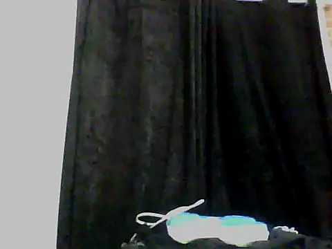 Snapshot of Skater29xx2 chatting on 02-27-25, 12:10 Skater29xx2 online show from 02-27-25, 12:10