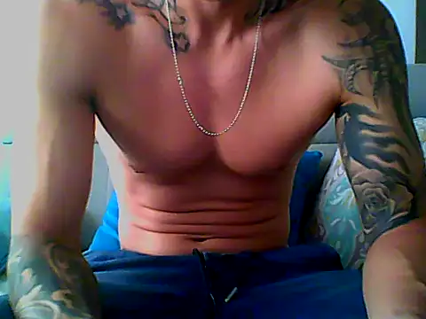 Snapshot of Skater29xx2 chatting on 03-10-25, 05:18 Skater29xx2 online show from 03-10-25, 05:18