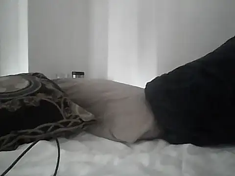 Snapshot of Skater29xx2 chatting on 09-30-25, 04:56 Skater29xx2 online show from 09-30-25, 04:56