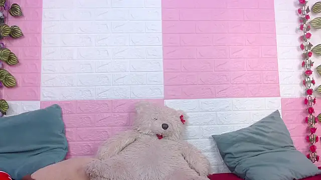 Snapshot of AnyaFloyd69 chatting on 01-20-25, 08:07 AnyaFloyd69 online show from 01-20-25, 08:07