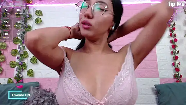 Snapshot of AnyaFloyd69 chatting on 03-07-25, 11:49 AnyaFloyd69 online show from 03-07-25, 11:49