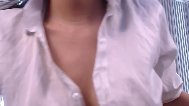 Snapshot of AnyaFloyd69 chatting on 09-19-25, 09:15 AnyaFloyd69 online show from 09-19-25, 09:15