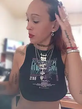 Snapshot of Zorrita_Fox chatting on 04-22-26, 05:25 Zorrita Fox online show from 04-22-26, 05:25