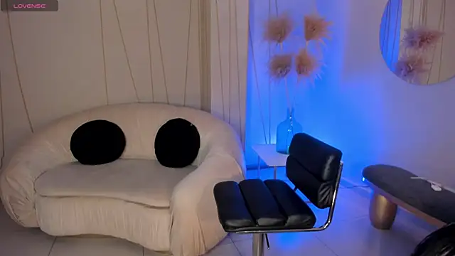 sarawinstone online show from 02-05-25, 08:04