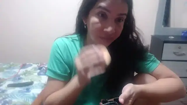 Snapshot of Ainhoa-hot chatting on 05-04-26, 07:26 Ainhoa-hot online show from 05-04-26, 07:26