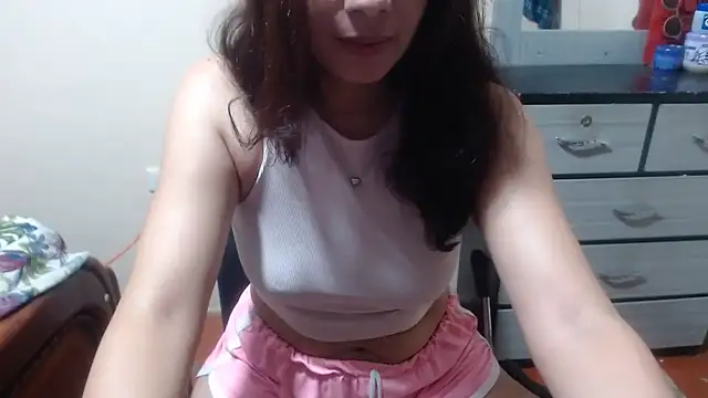 Snapshot of Ainhoa-hot chatting on 05-09-26, 03:23 Ainhoa-hot online show from 05-09-26, 03:23