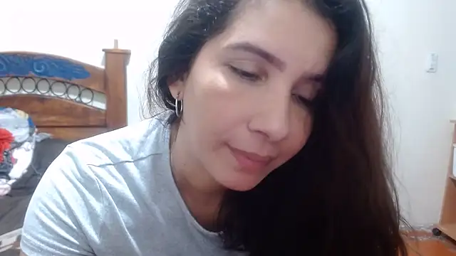 Snapshot of Ainhoa-hot chatting on 05-24-26, 03:00 Ainhoa-hot online show from 05-24-26, 03:00