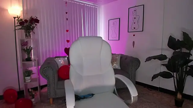 Snapshot of Aida_adams chatting on 02-14-25, 08:48 Aida adams online show from 02-14-25, 08:48