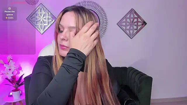 Snapshot of Aida_adams chatting on 11-20-25, 12:16 Aida adams online show from 11-20-25, 12:16