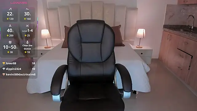 Snapshot of Aida_adams chatting on 11-29-25, 03:15 Aida adams online show from 11-29-25, 03:15