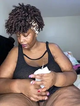 Snapshot of MsWhiteChocolatte chatting on 06-18-26, 11:14 MsWhiteChocolatte online show from 06-18-26, 11:14
