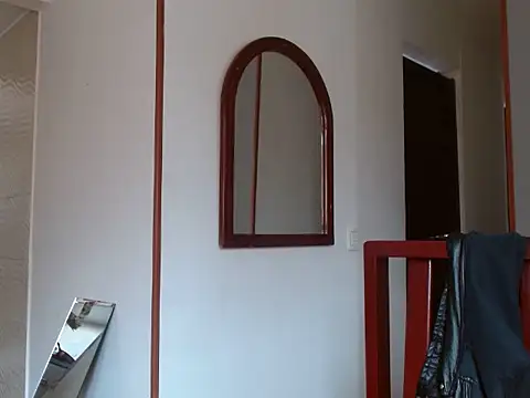 Snapshot of Laura_martin_ chatting on 02-15-25, 06:33 Laura martin online show from 02-15-25, 06:33