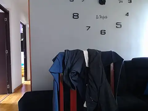 Snapshot of Laura_martin_ chatting on 09-10-25, 03:56 Laura martin online show from 09-10-25, 03:56