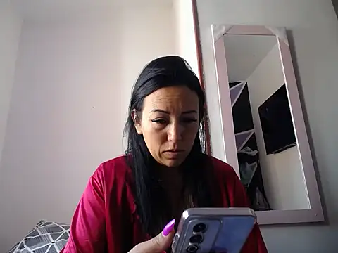 Snapshot of Laura_martin_ chatting on 11-21-25, 02:27 Laura martin online show from 11-21-25, 02:27