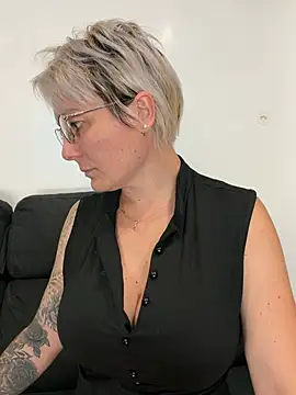 marinella07 online show from 06-26-26, 07:35