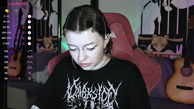 Snapshot of prettybones chatting on 12-20-24, 12:27 prettybones online show from 12-20-24, 12:27