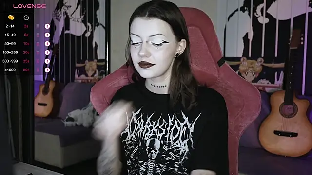 Snapshot of prettybones chatting on 12-21-24, 09:23 prettybones online show from 12-21-24, 09:23