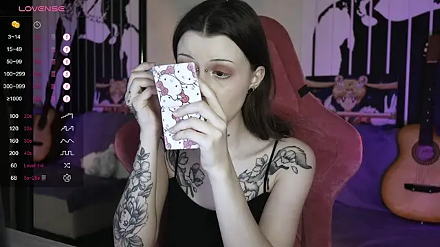 Snapshot of prettybones chatting on 12-25-24, 09:34 prettybones online show from 12-25-24, 09:34