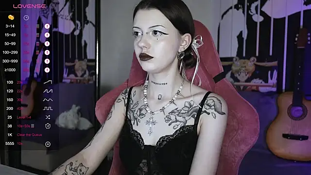 Snapshot of prettybones chatting on 12-27-24, 12:01 prettybones online show from 12-27-24, 12:01