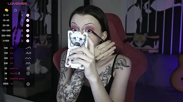 Snapshot of prettybones chatting on 12-29-24, 06:45 prettybones online show from 12-29-24, 06:45