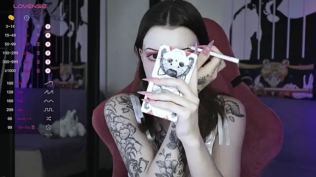 Snapshot of prettybones chatting on 01-04-25, 12:38 prettybones online show from 01-04-25, 12:38