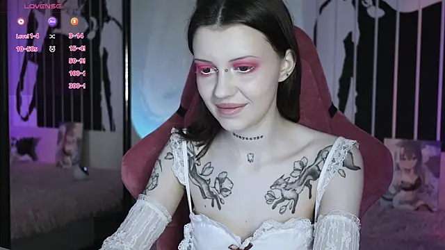 Snapshot of prettybones chatting on 03-08-25, 10:00 prettybones online show from 03-08-25, 10:00