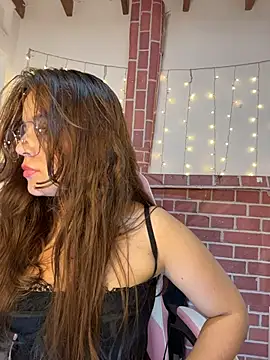 Juanelopez1 online show from 06-13-26, 03:59