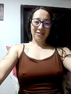 Snapshot of emilypoppy3 chatting on 09-22-25, 09:28 emilypoppy3 online show from 09-22-25, 09:28