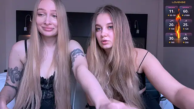 Snapshot of Femdom_Lola chatting on 02-11-26, 07:24 Femdom Lola online show from 02-11-26, 07:24