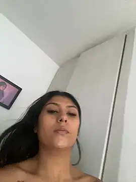 CandyRoxx1  online show from 02-08-25, 07:27