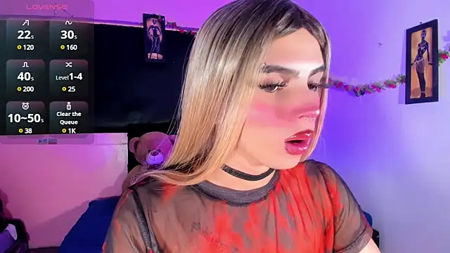 Snapshot of rosedewitt chatting on 03-03-25, 05:39 rosedewitt online show from 03-03-25, 05:39