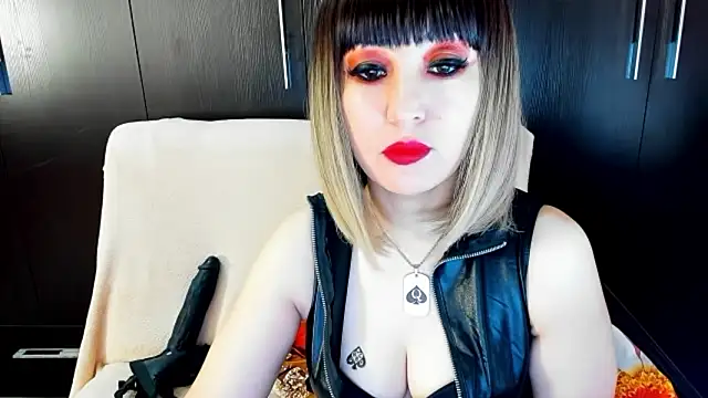 DaisyMun online show from 03-15-26, 04:40