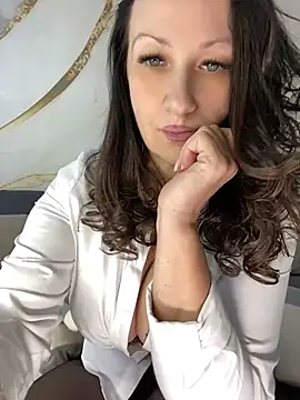 Katie-n online show from 07-17-26, 07:04