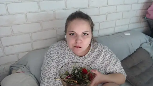 Snapshot of Crazyy_girl_ chatting on 02-24-26, 02:04 Crazyy girl online show from 02-24-26, 02:04