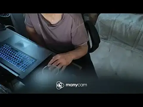 Snapshot of lolacharly@xh chatting on 01-30-25, 02:04 lolacharlyxh online show from 01-30-25, 02:04