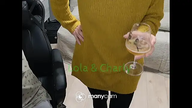 Snapshot of lolacharly@xh chatting on 11-22-25, 09:58 lolacharlyxh online show from 11-22-25, 09:58