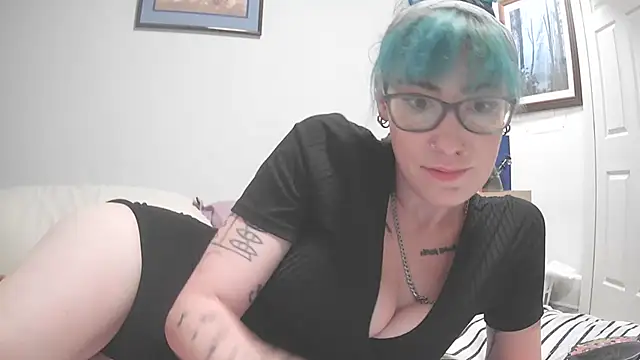 Snapshot of Emily0903 chatting on 06-22-26, 05:37 Emily0903 online show from 06-22-26, 05:37