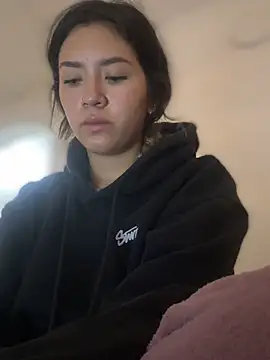 Snapshot of Mila_Morgan chatting on 02-04-25, 04:18 Mila Morgan online show from 02-04-25, 04:18